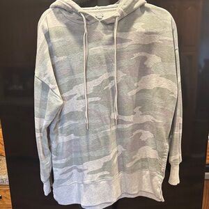 Aerie Men's Gray Camouflage Hoodie